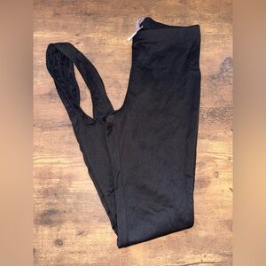 NWOT TRESSER Black Soft Stirrup Leggings
